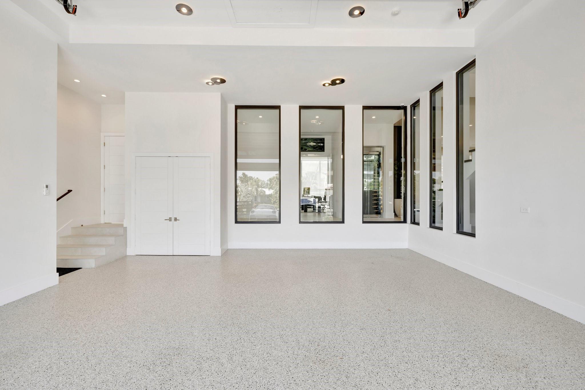 Las Olas - Residential