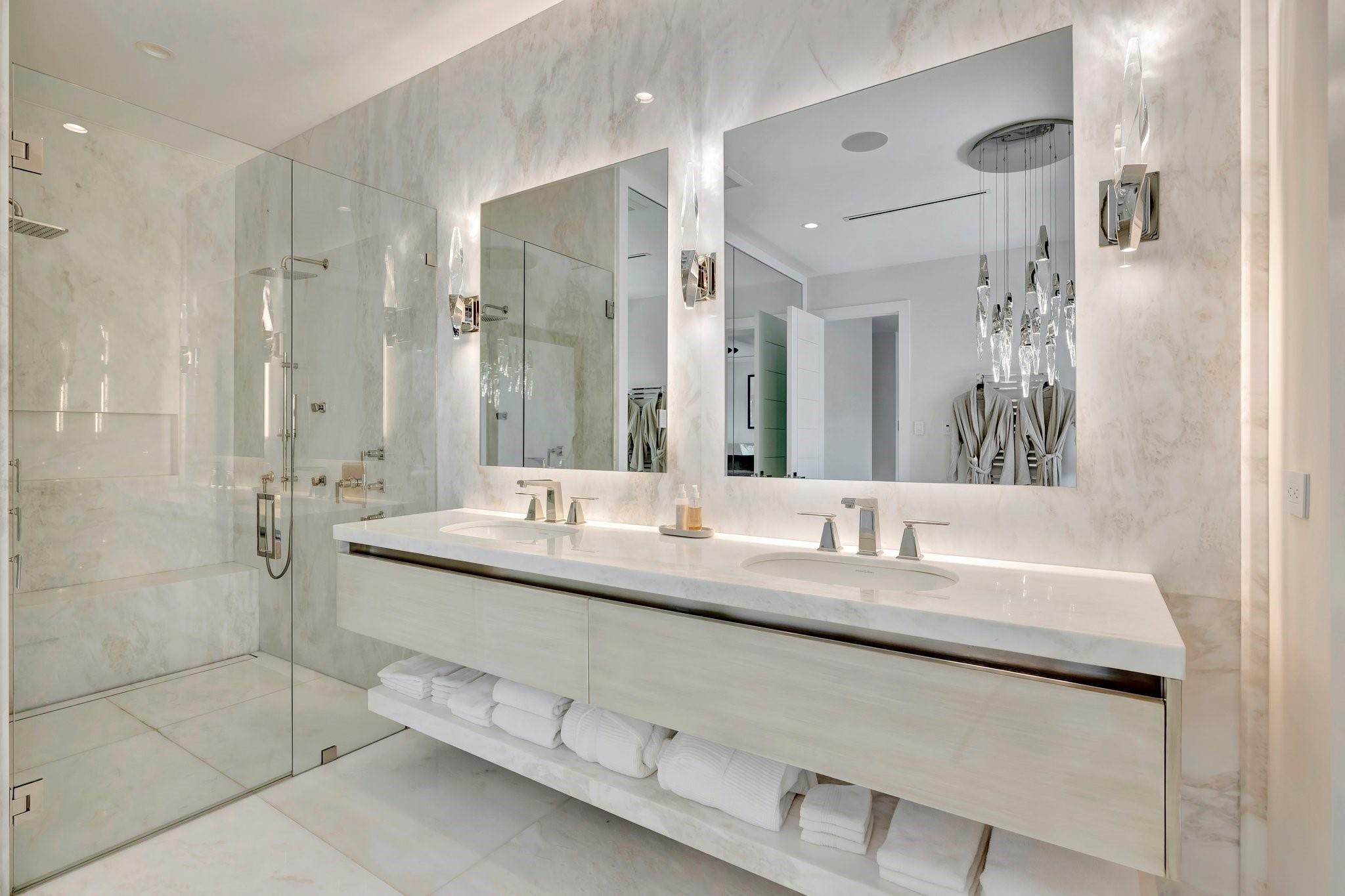 Las Olas - Residential