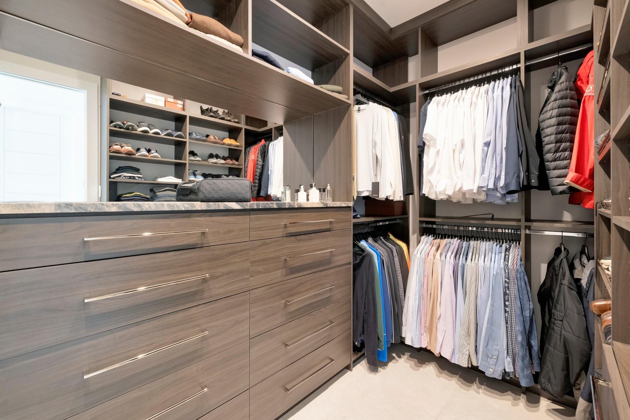 Las Olas - Residential