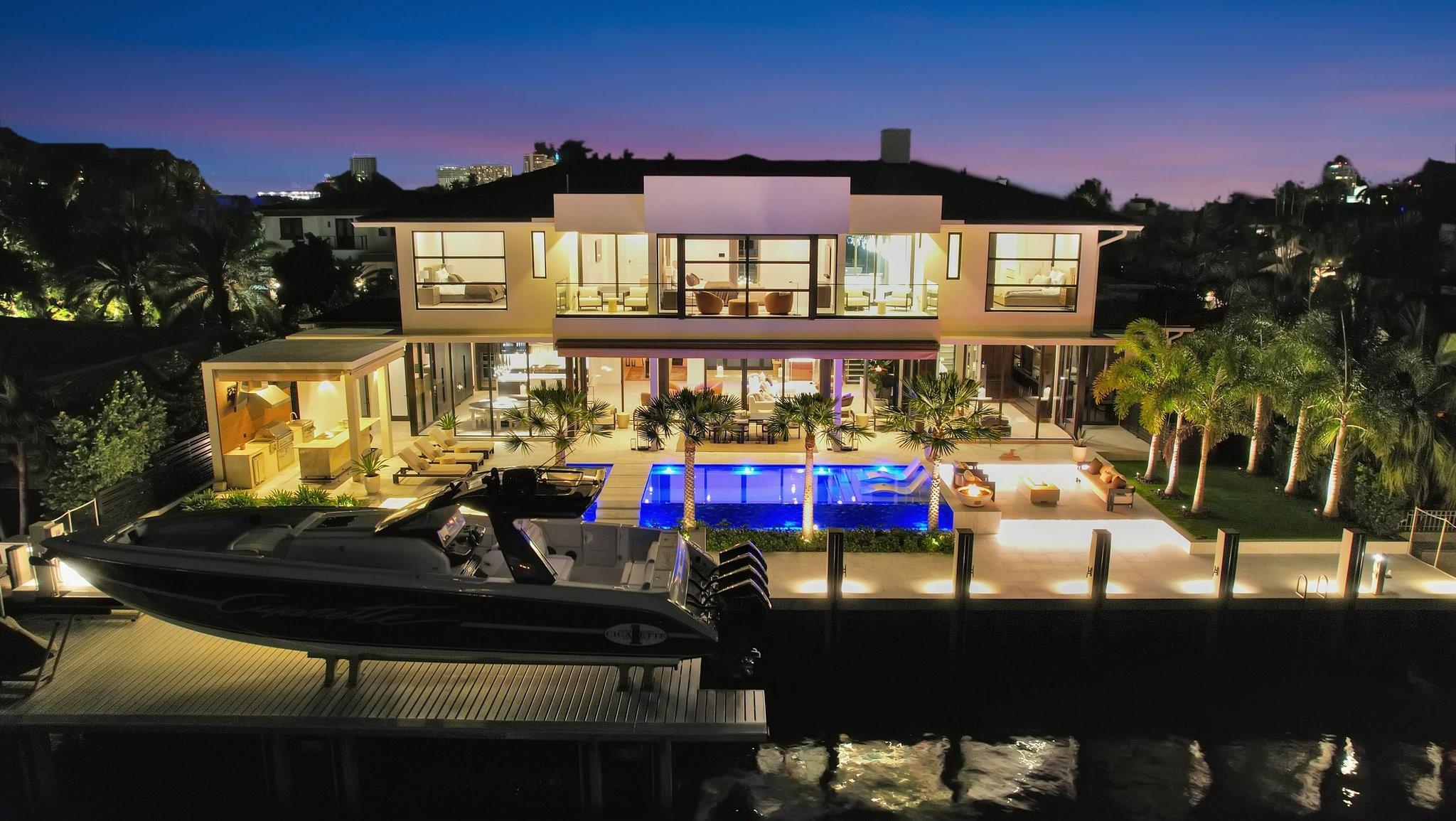 Las Olas - Residential