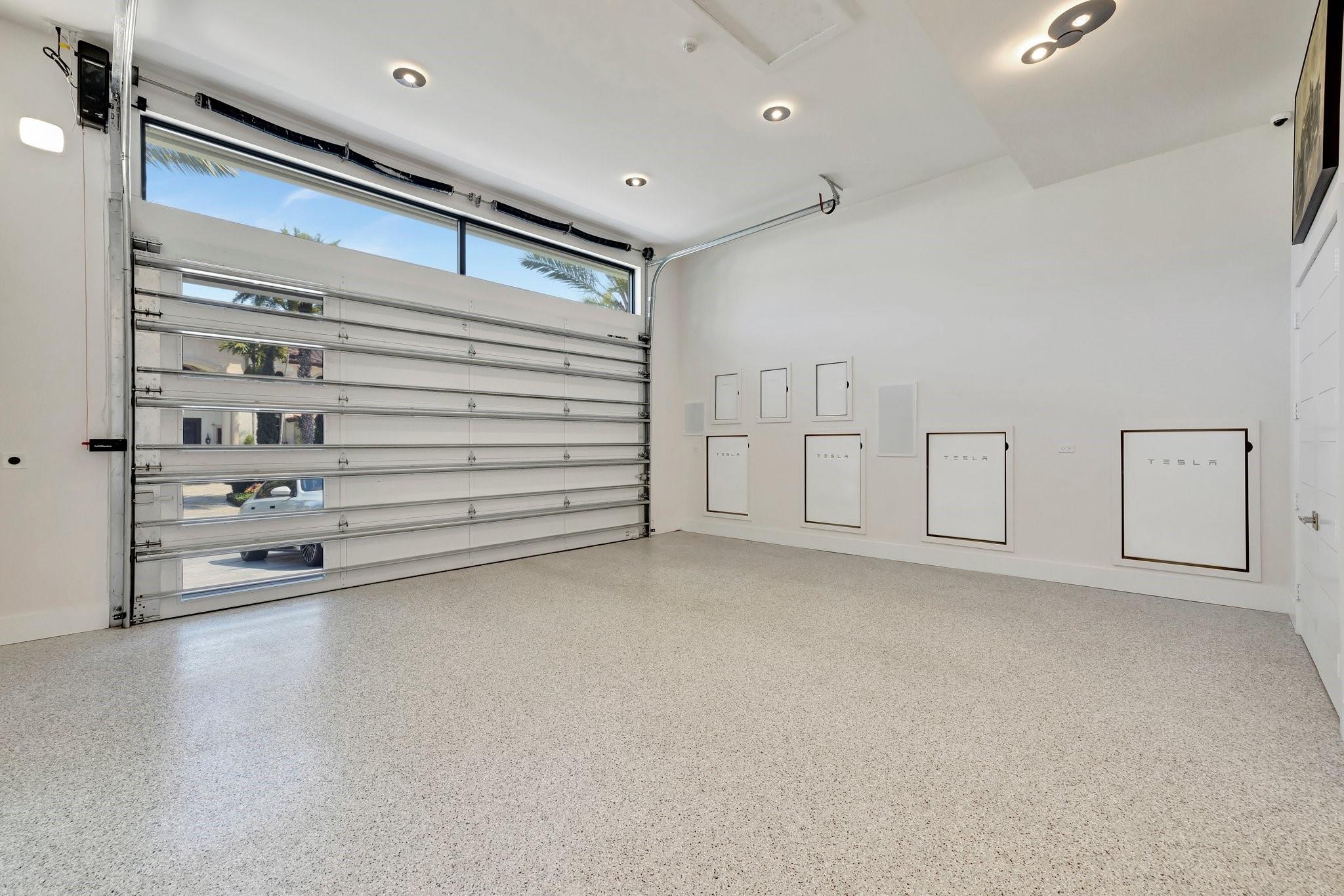 Las Olas - Residential