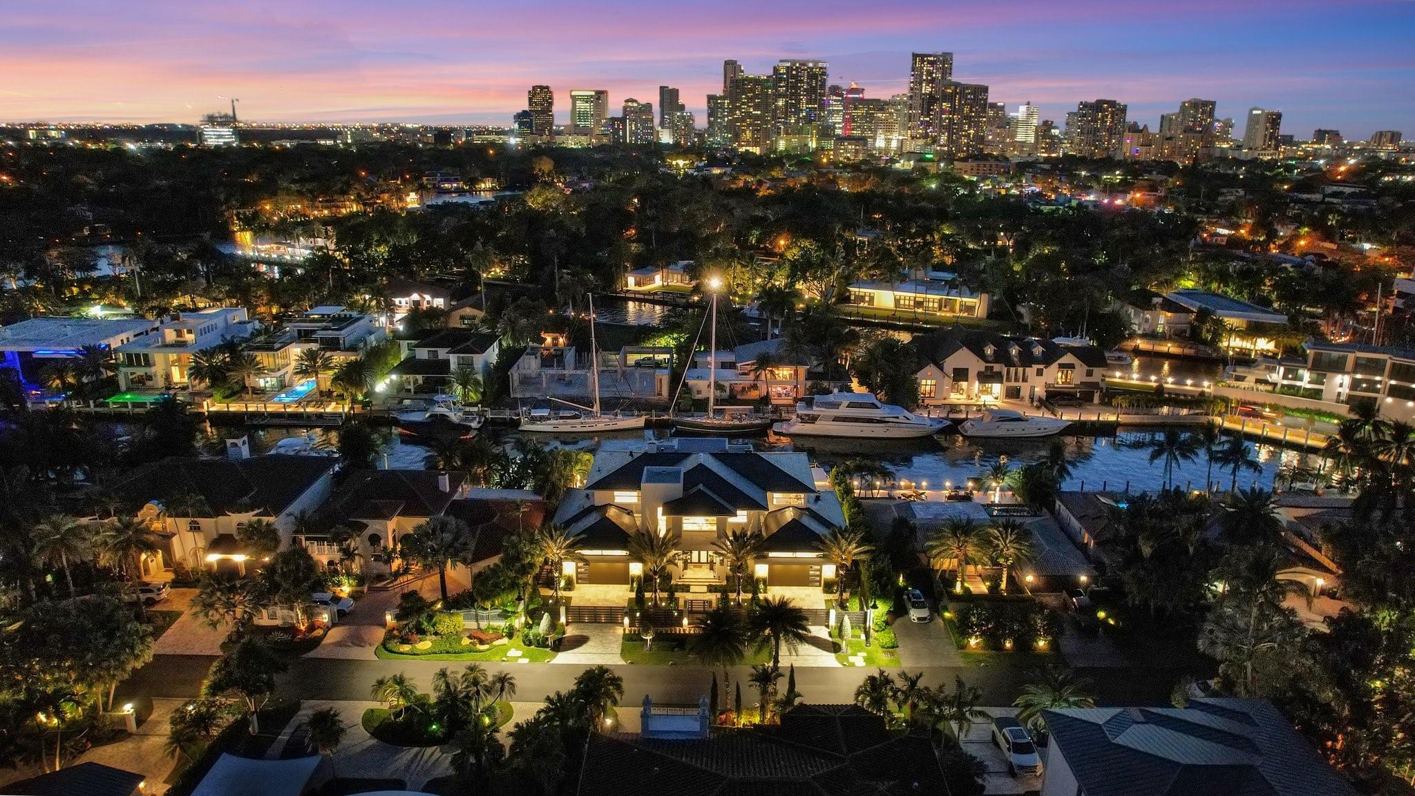 Las Olas - Residential
