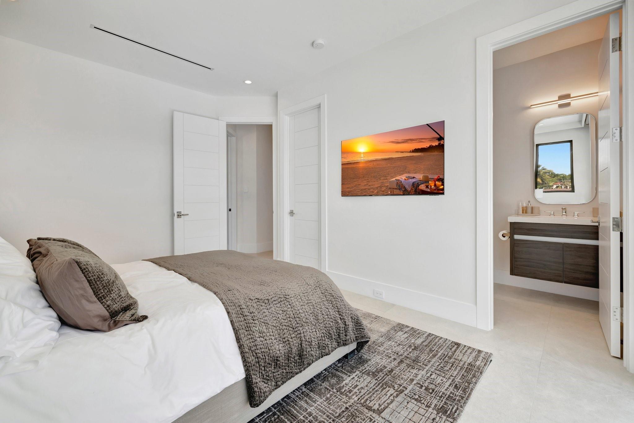 Las Olas - Residential