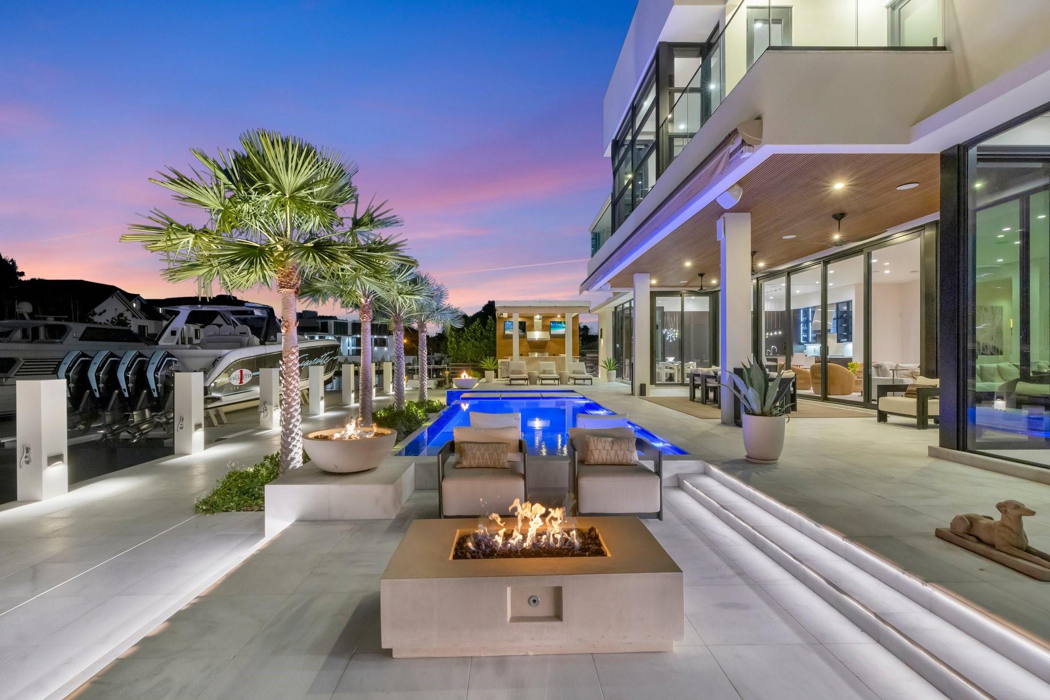 Las Olas - Residential