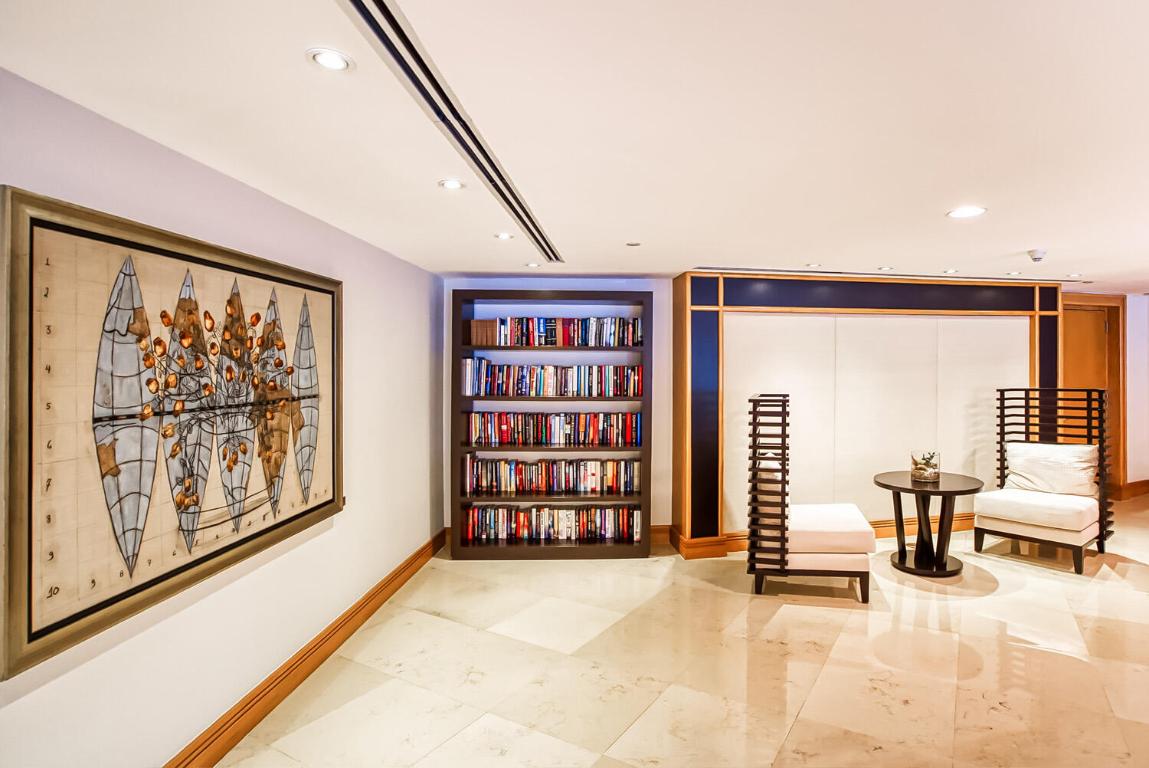 OCEAN THREE - Residential