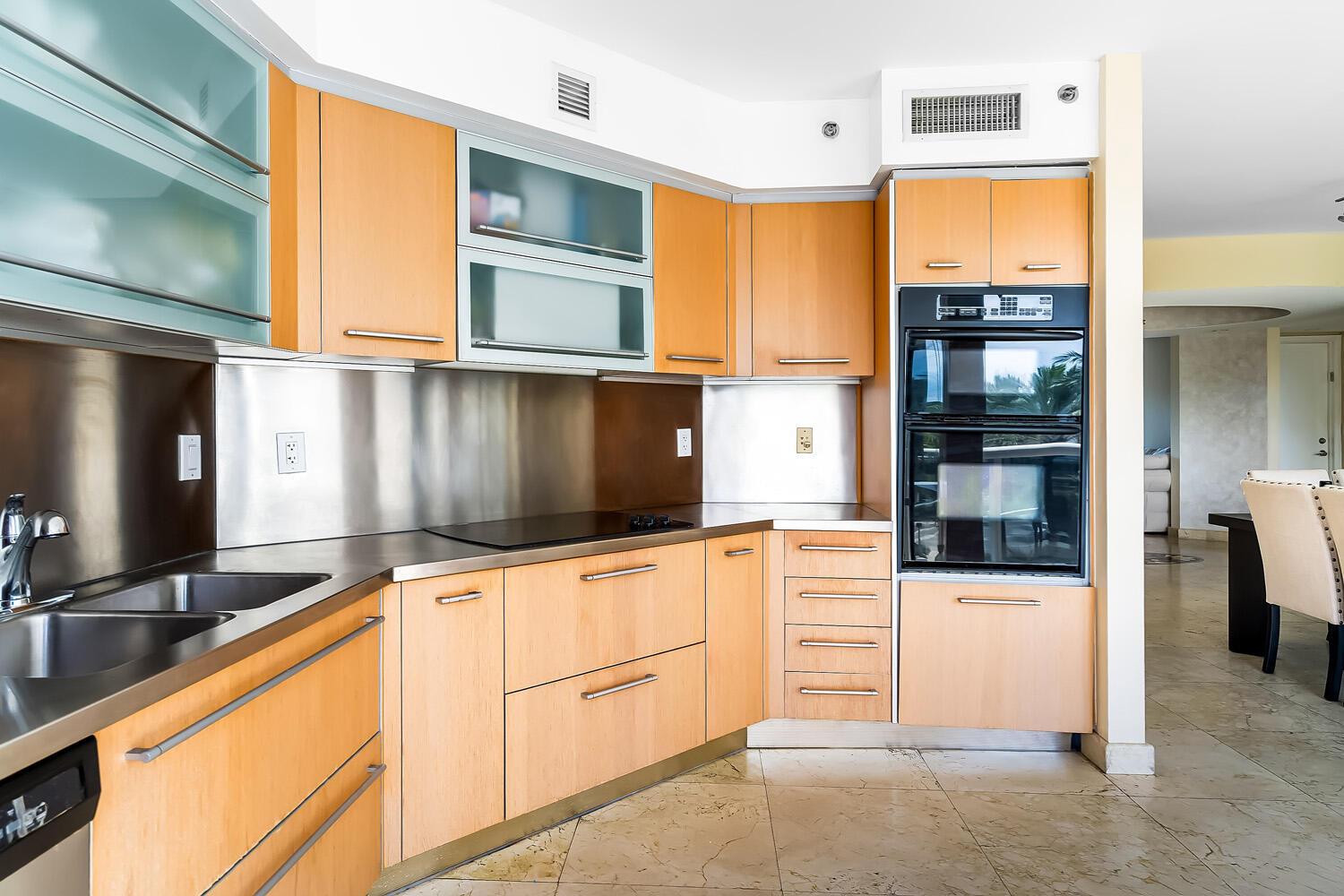 OCEAN THREE - Residential