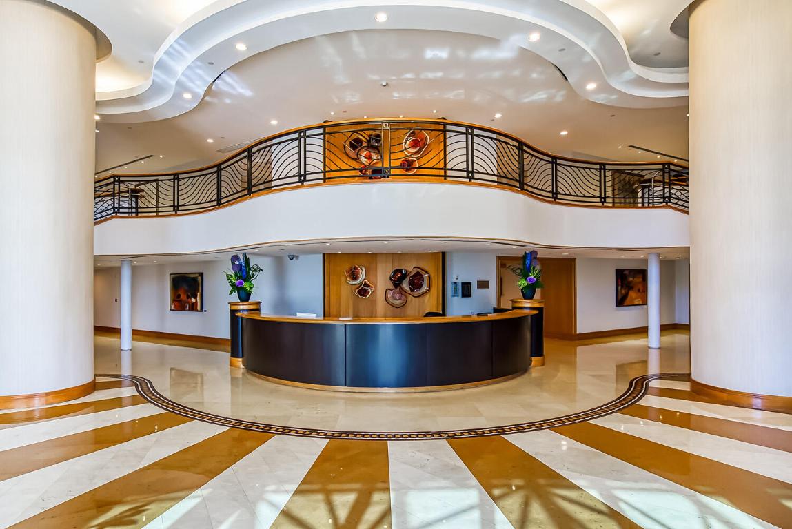 OCEAN THREE - Residential