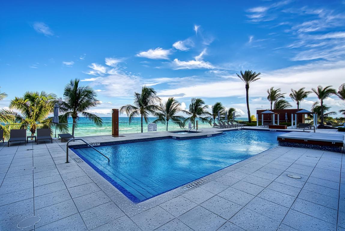 OCEAN THREE - Residential