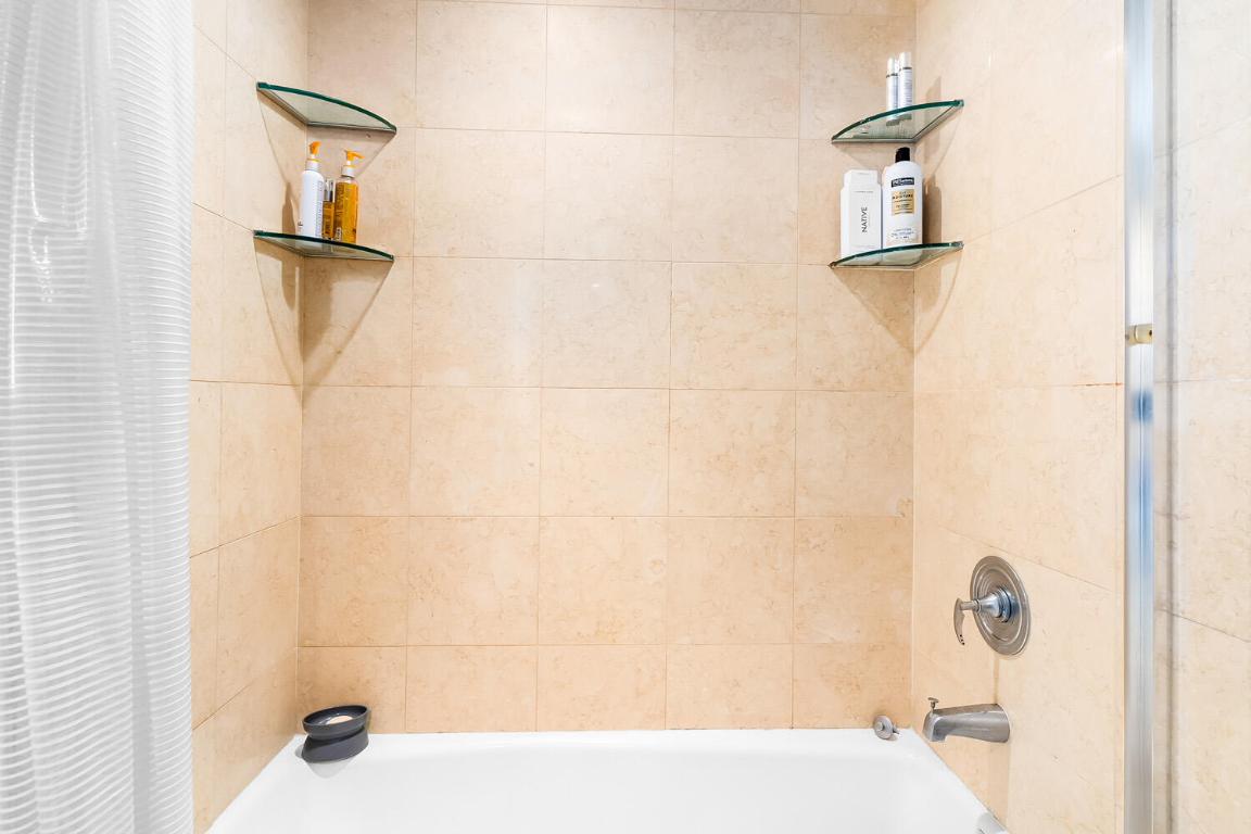 OCEAN THREE - Residential