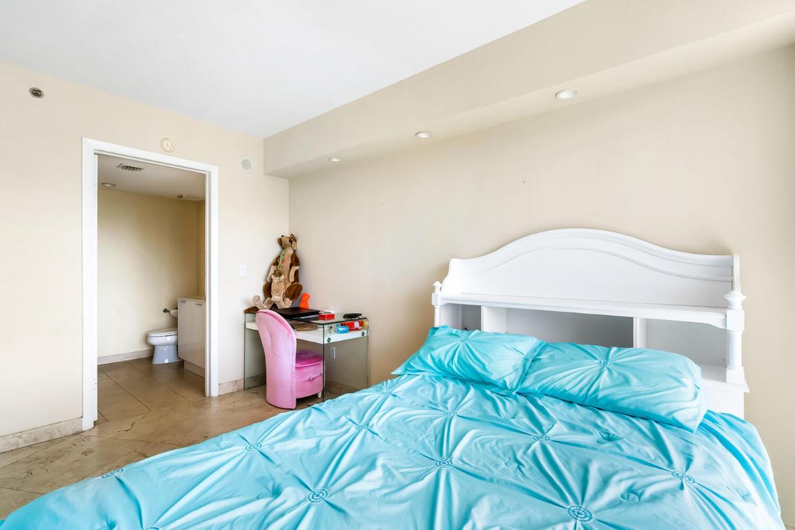 OCEAN THREE - Residential