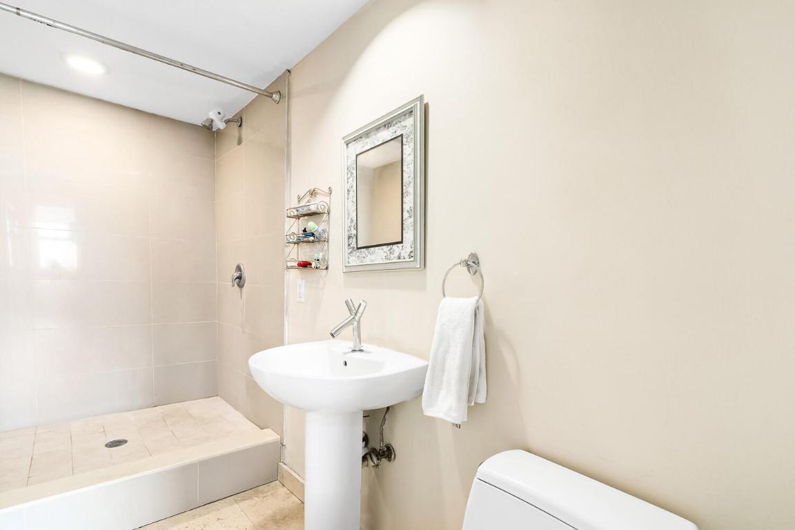 OCEAN THREE - Residential