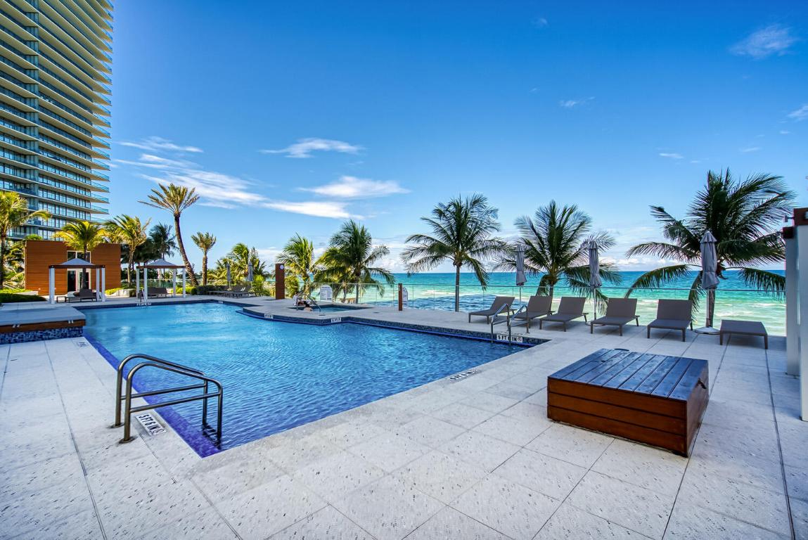 OCEAN THREE - Residential