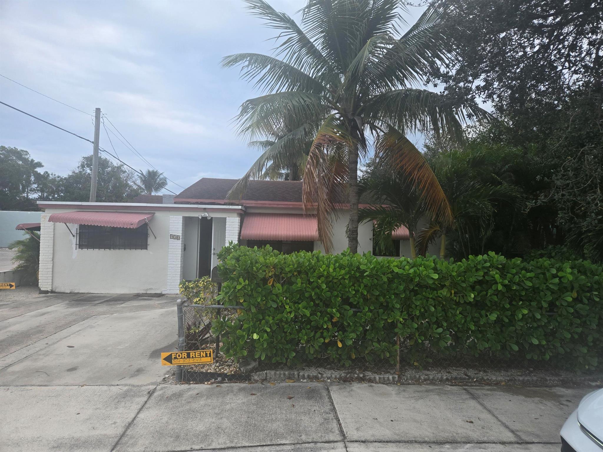 LAKE WORTH TOWN OF - Residential Lease
