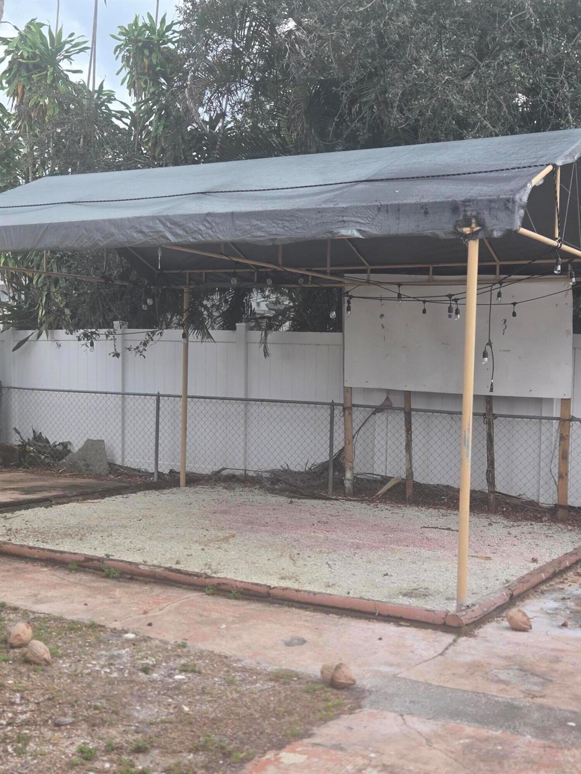 LAKE WORTH TOWN OF - Residential Lease