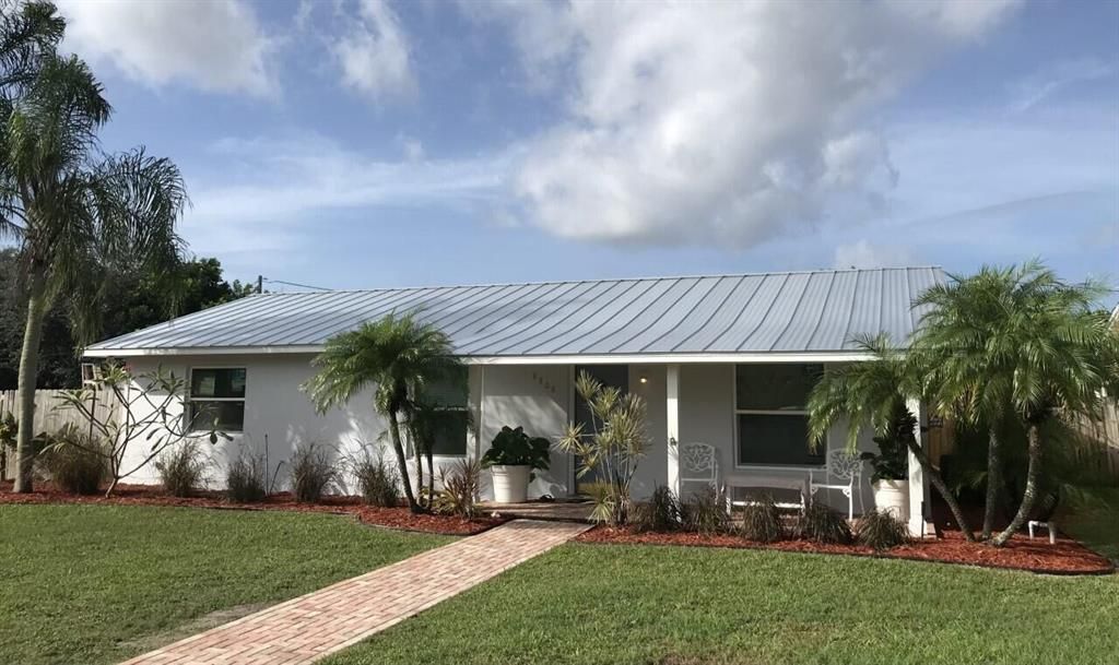 Photo of 8808 SE Rigdon Way, Hobe Sound, FL 33455 (MLS # R10755543)