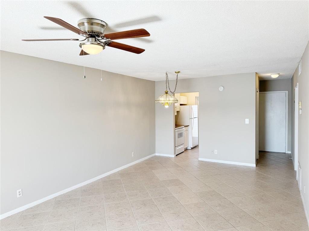 LEISUREVILLE LAKE CONDO - Residential Lease