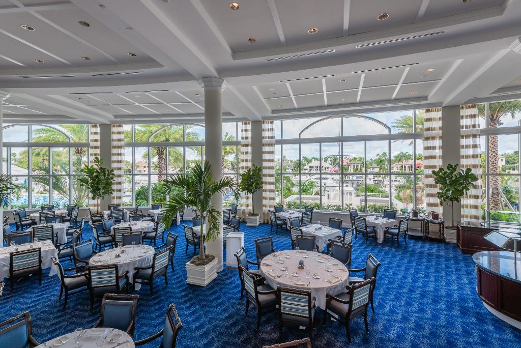 ADMIRALS COVE - Residential