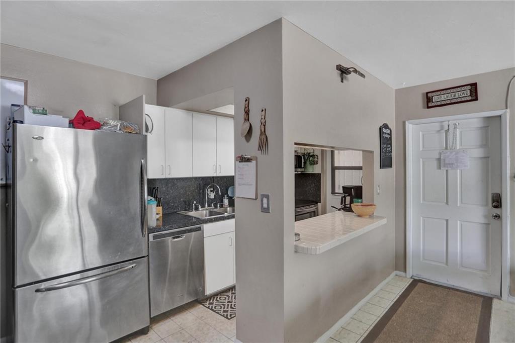 SANTA BARBARA SHORES - Residential Income