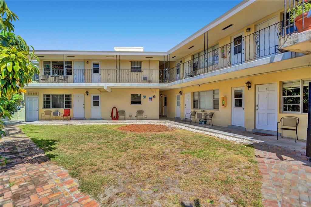 SANTA BARBARA SHORES - Residential Income