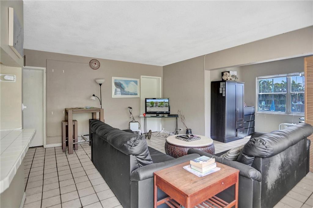 SANTA BARBARA SHORES - Residential Income