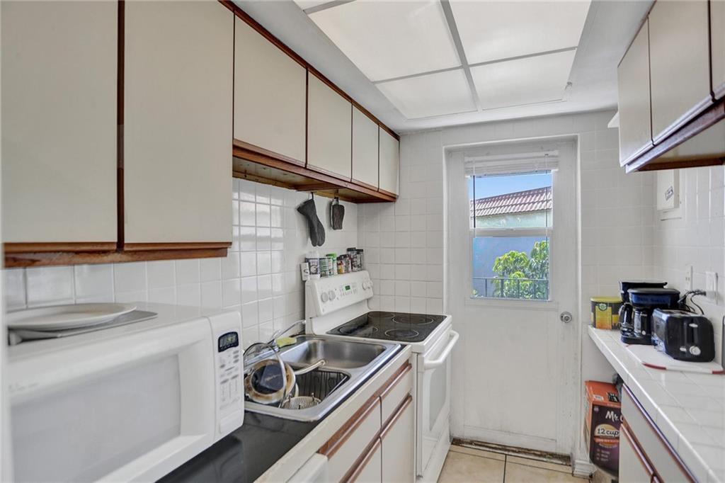 SANTA BARBARA SHORES - Residential Income