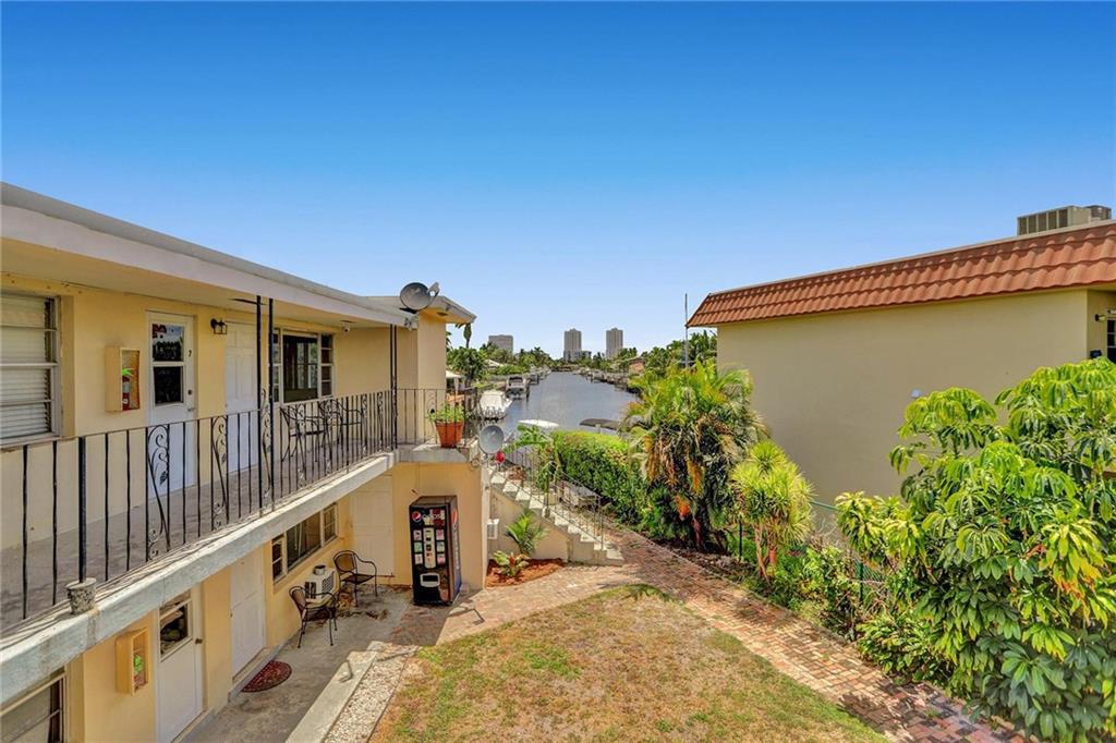 SANTA BARBARA SHORES - Residential Income