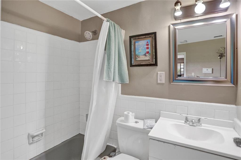 SANTA BARBARA SHORES - Residential Income