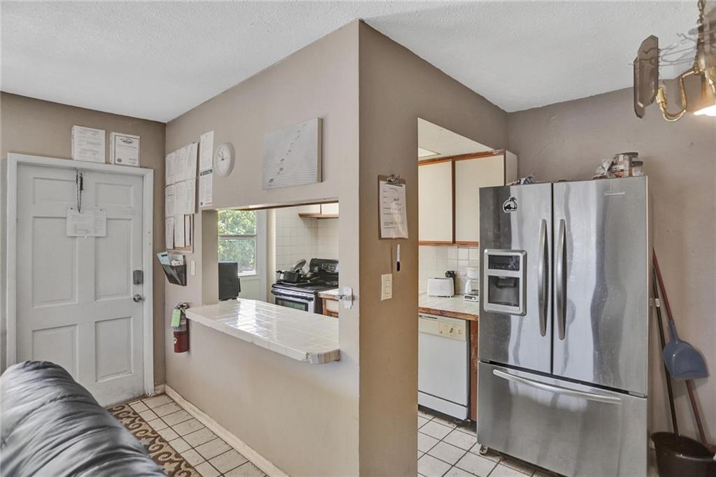 SANTA BARBARA SHORES - Residential Income