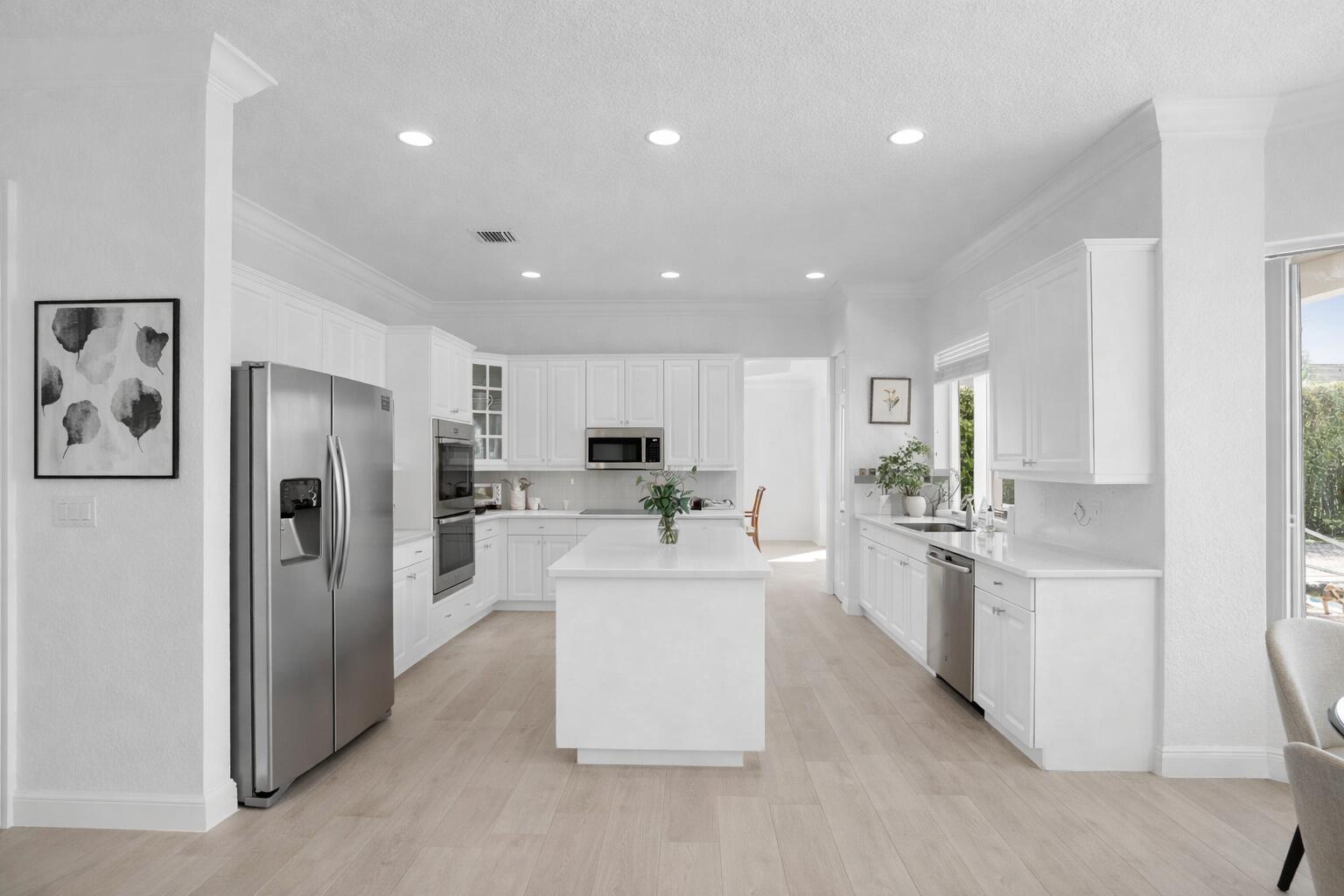 SATURNIA - Residential