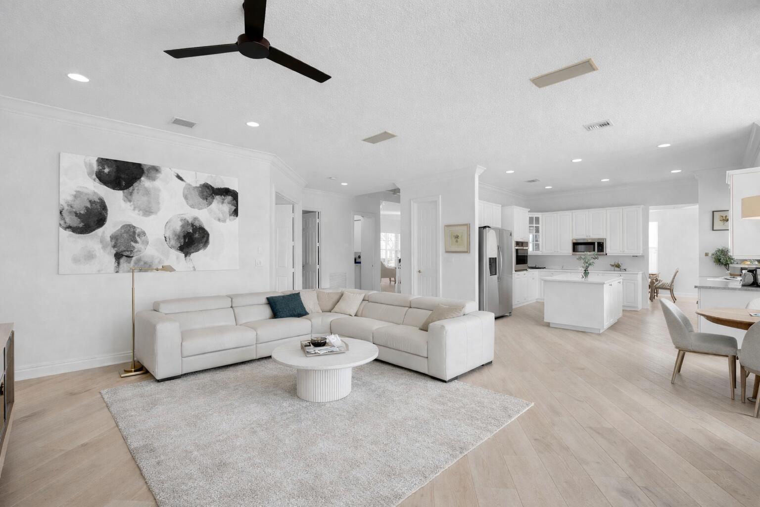 SATURNIA - Residential