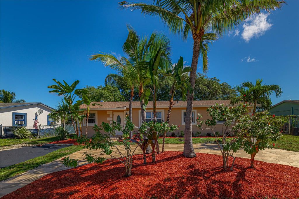 Photo of 1220 SW 6th Ter, Deerfield Beach, FL 33441 (MLS # F10533421)