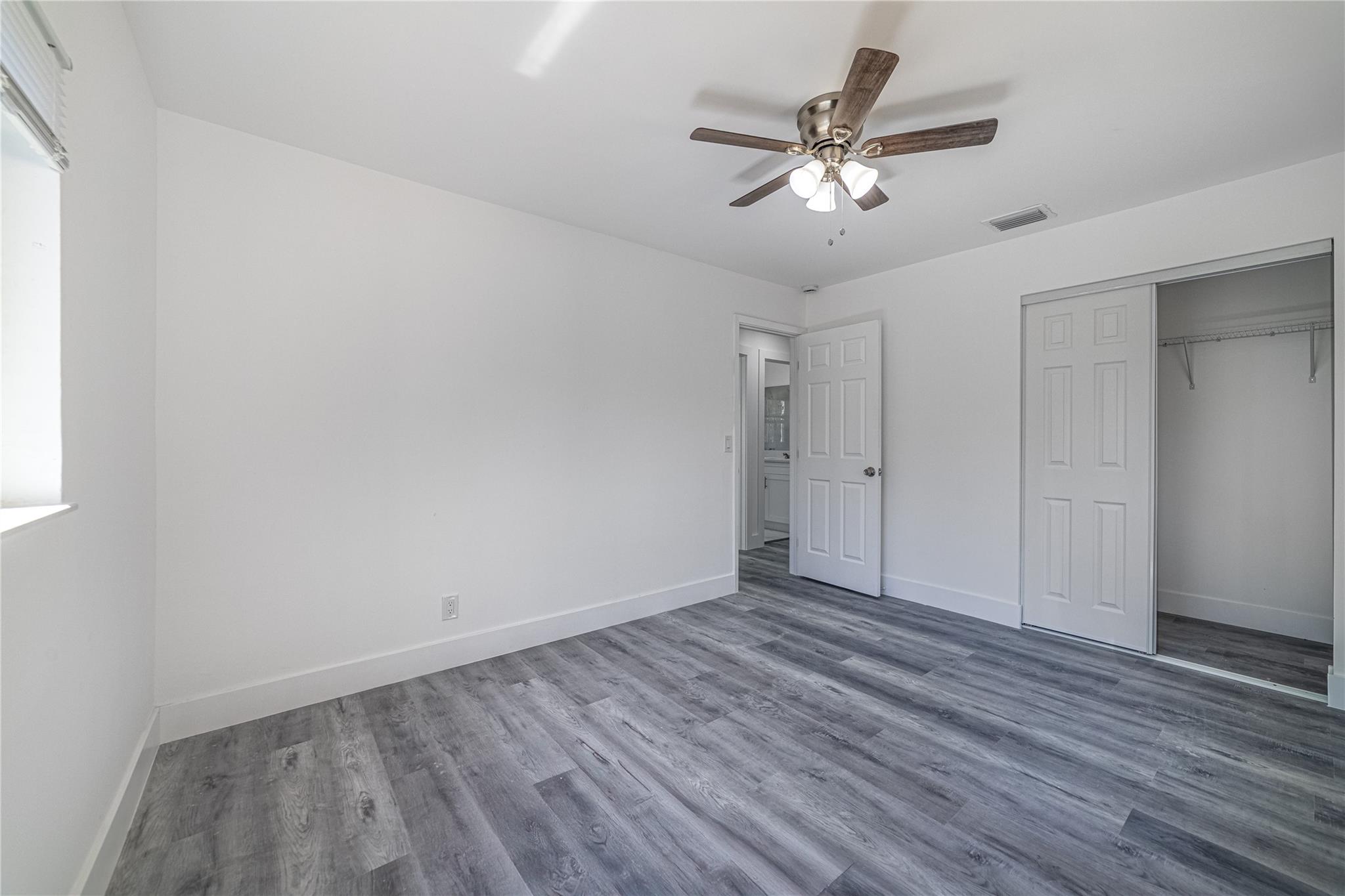 Commonwealth Manor 75-29 - Residential