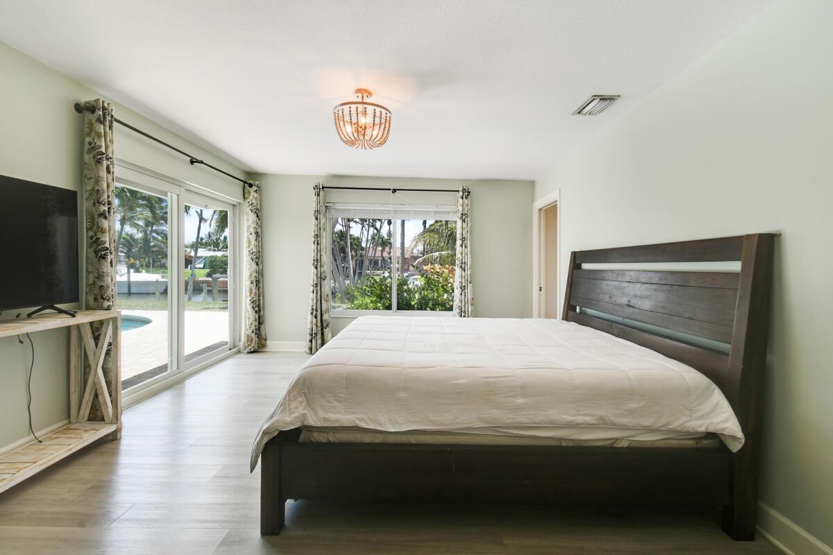 NORTH HOBE SOUND SHORES - Residential