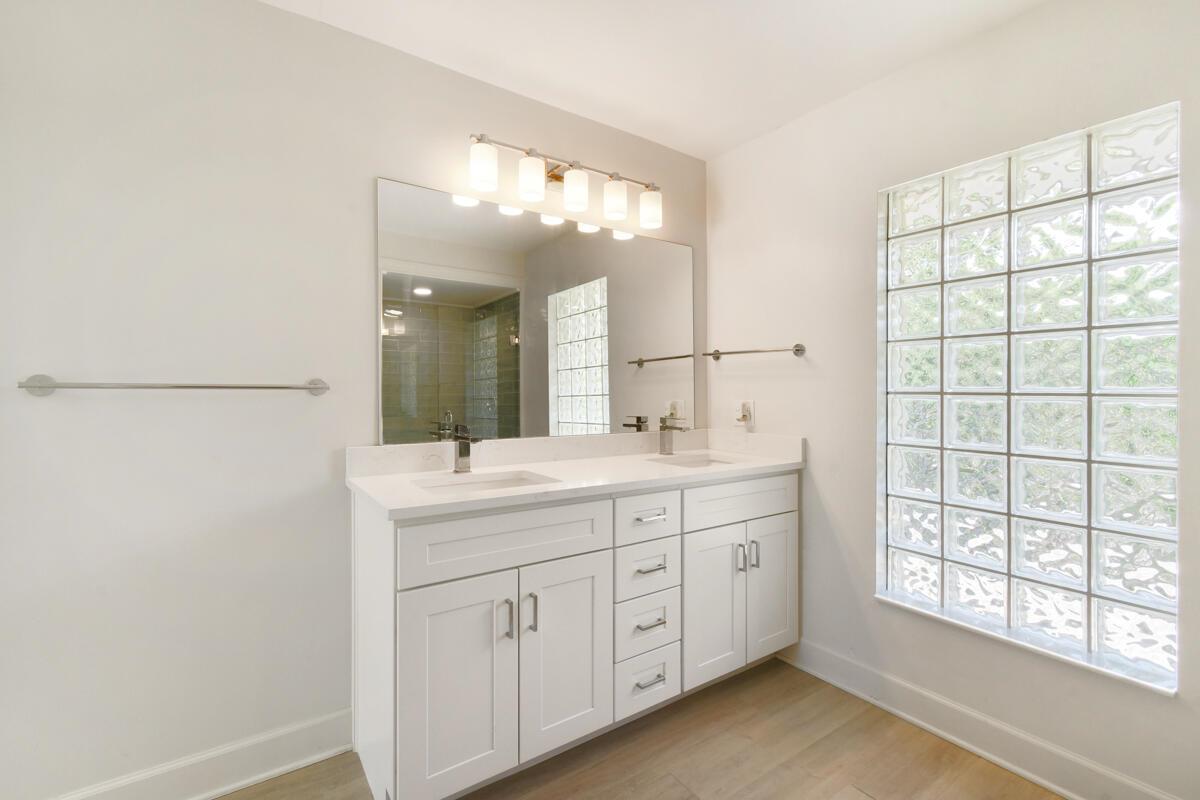 NORTH HOBE SOUND SHORES - Residential
