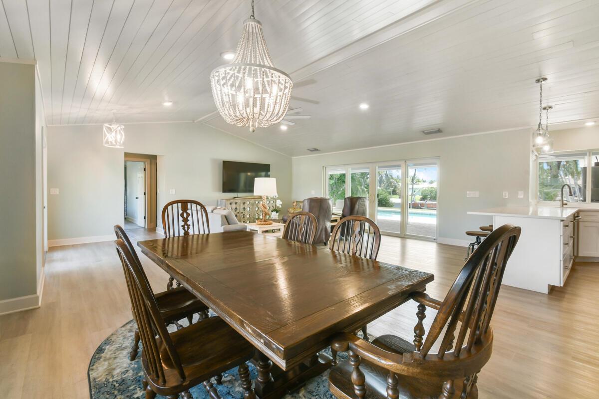 NORTH HOBE SOUND SHORES - Residential