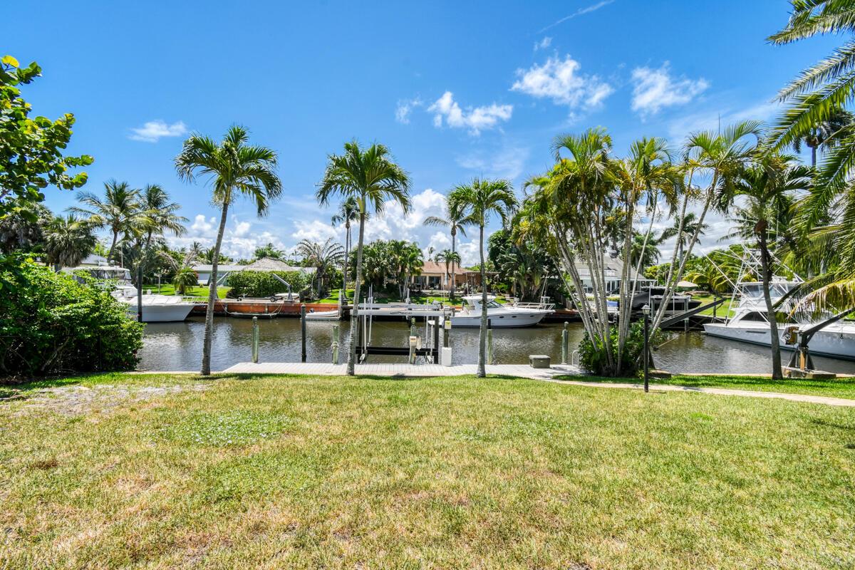 NORTH HOBE SOUND SHORES - Residential