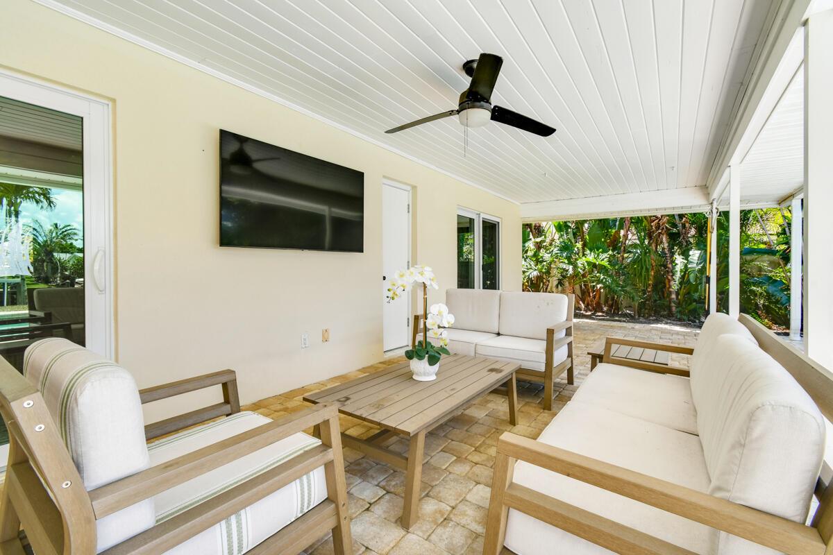 NORTH HOBE SOUND SHORES - Residential