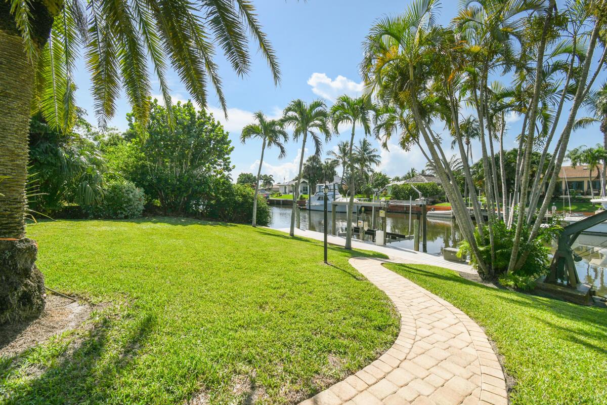 NORTH HOBE SOUND SHORES - Residential