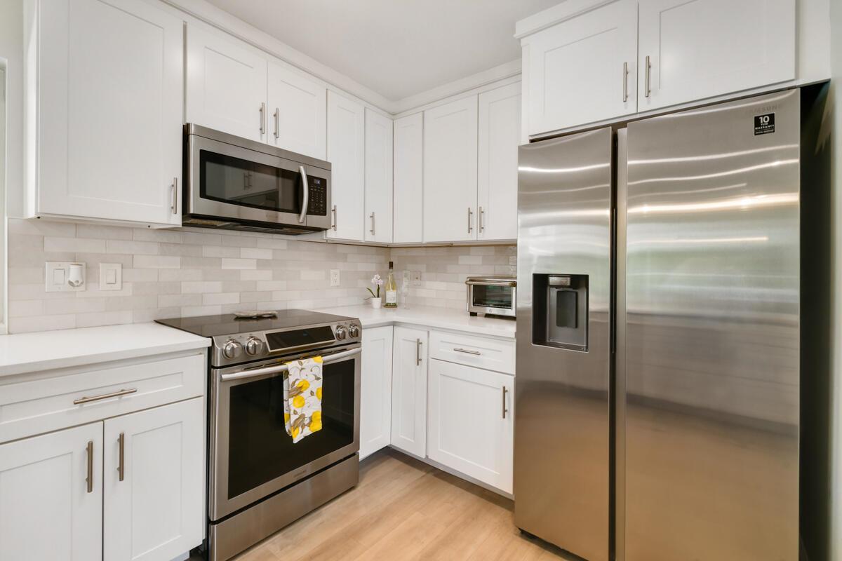 NORTH HOBE SOUND SHORES - Residential