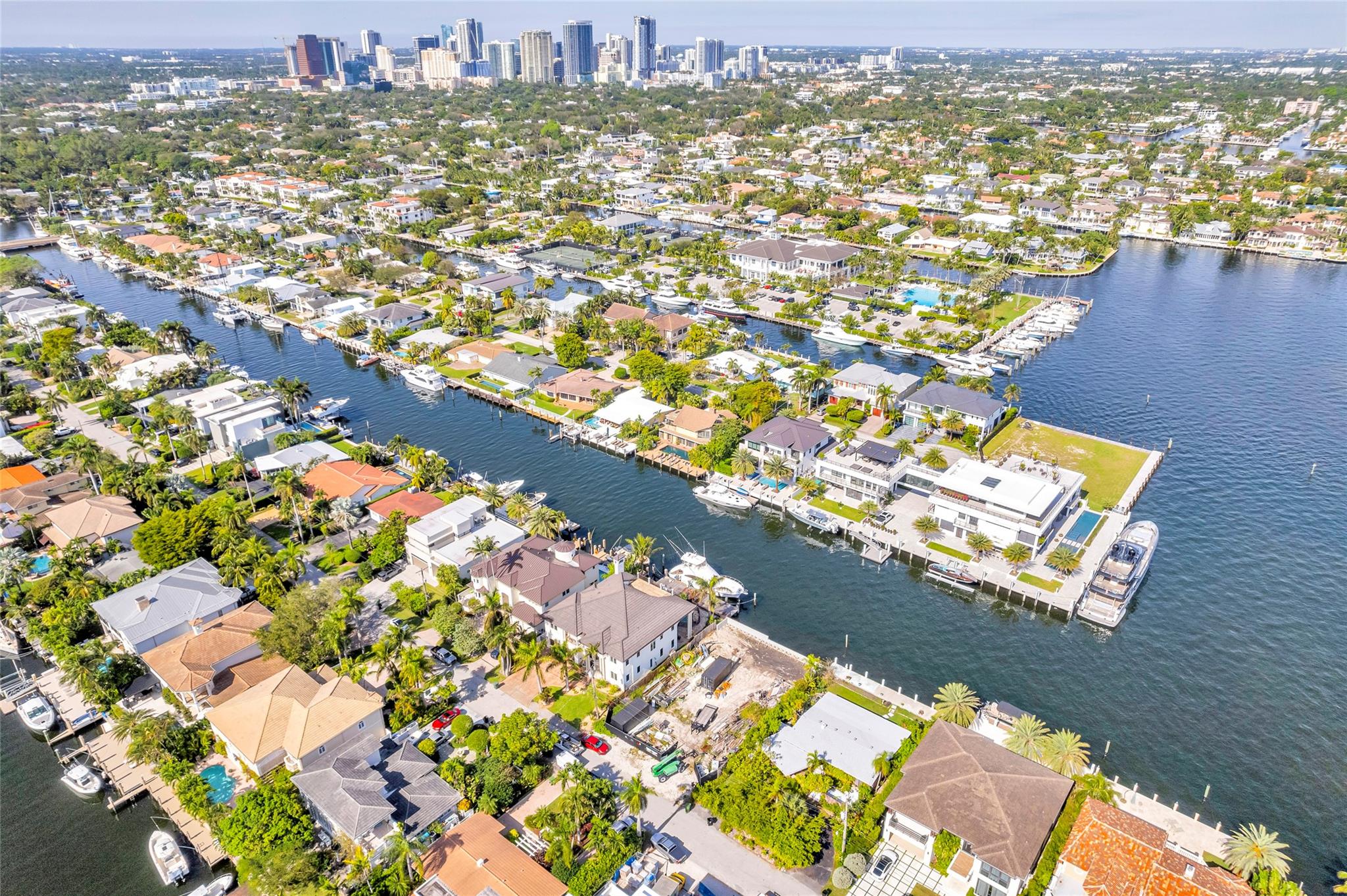 Lauderdale Harbors Sec A - Land