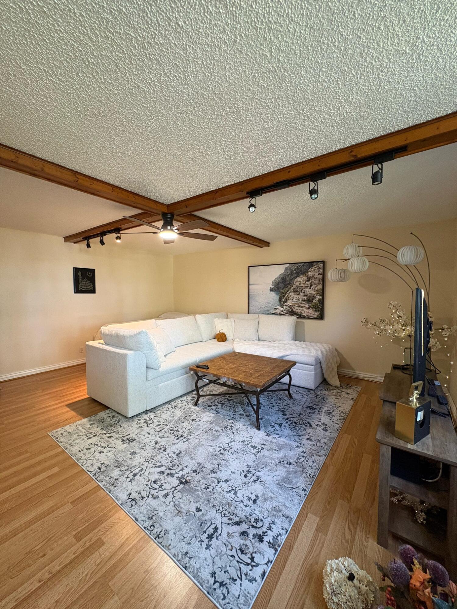 VILLA DORADA - Residential