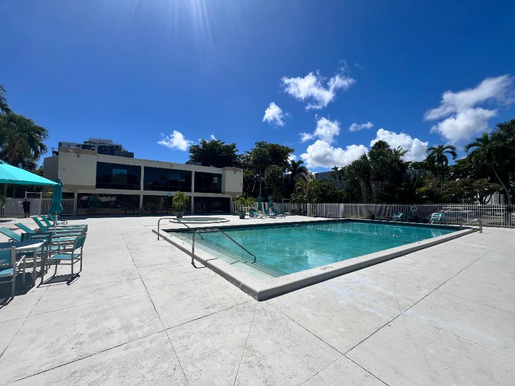 VILLA DORADA CONDO NO 2 - Residential