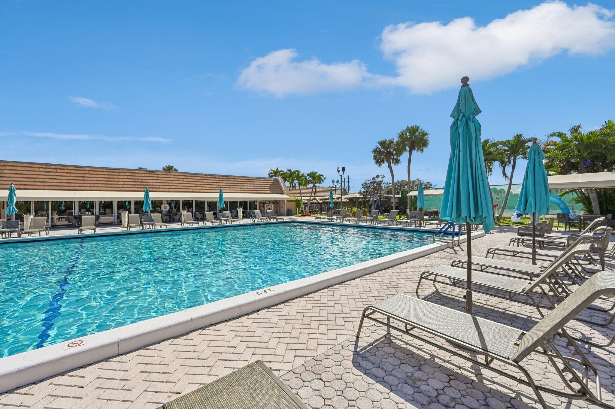 Golden Lakes Village Cond - Residential