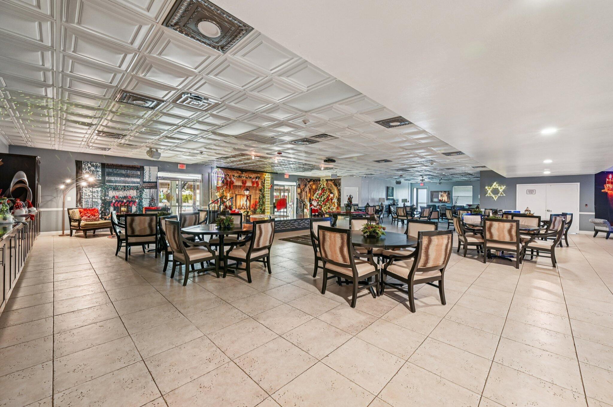 Golden Lakes Village Cond - Residential