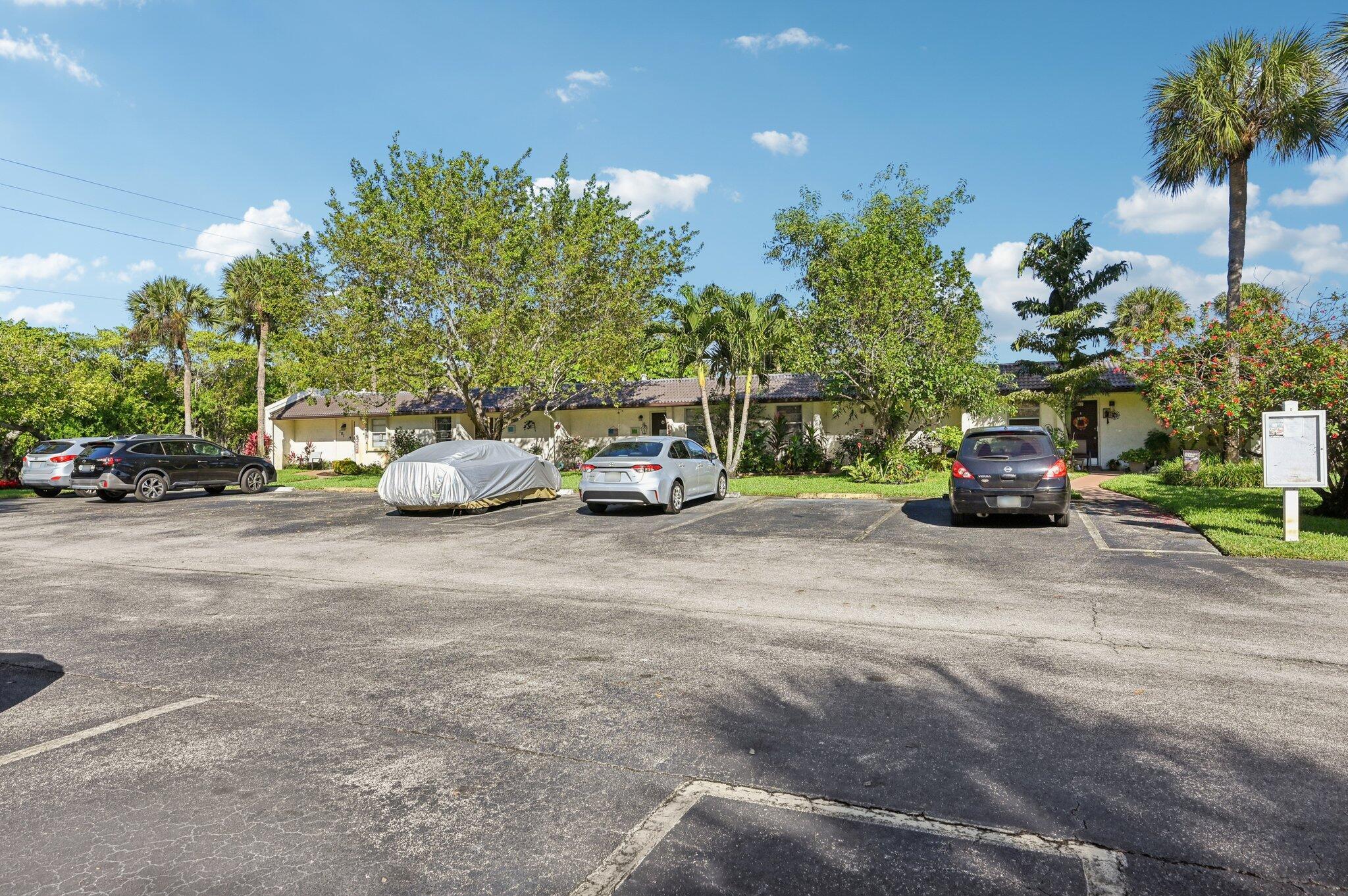 Golden Lakes Village Cond - Residential