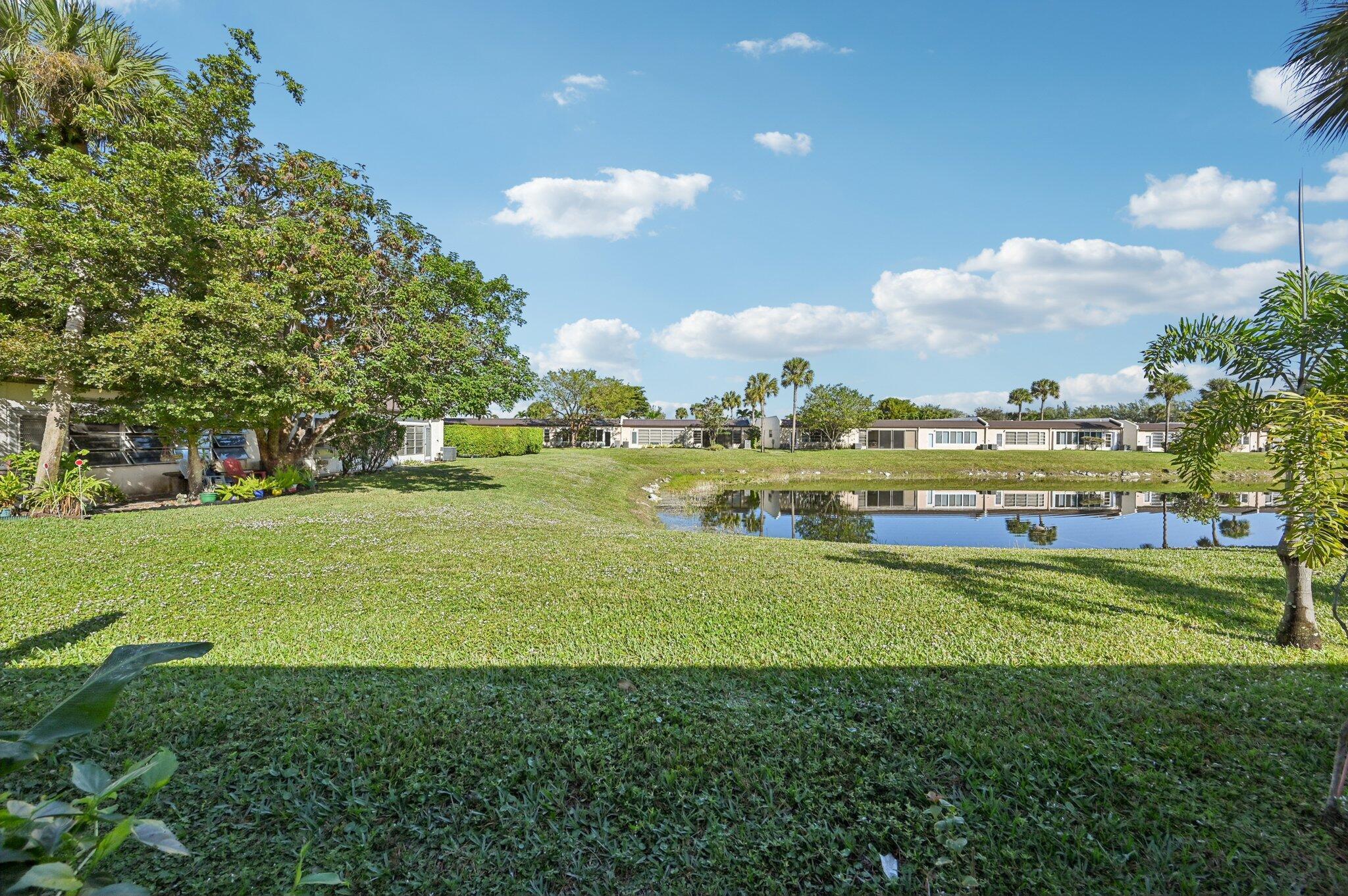 Golden Lakes Village Cond - Residential