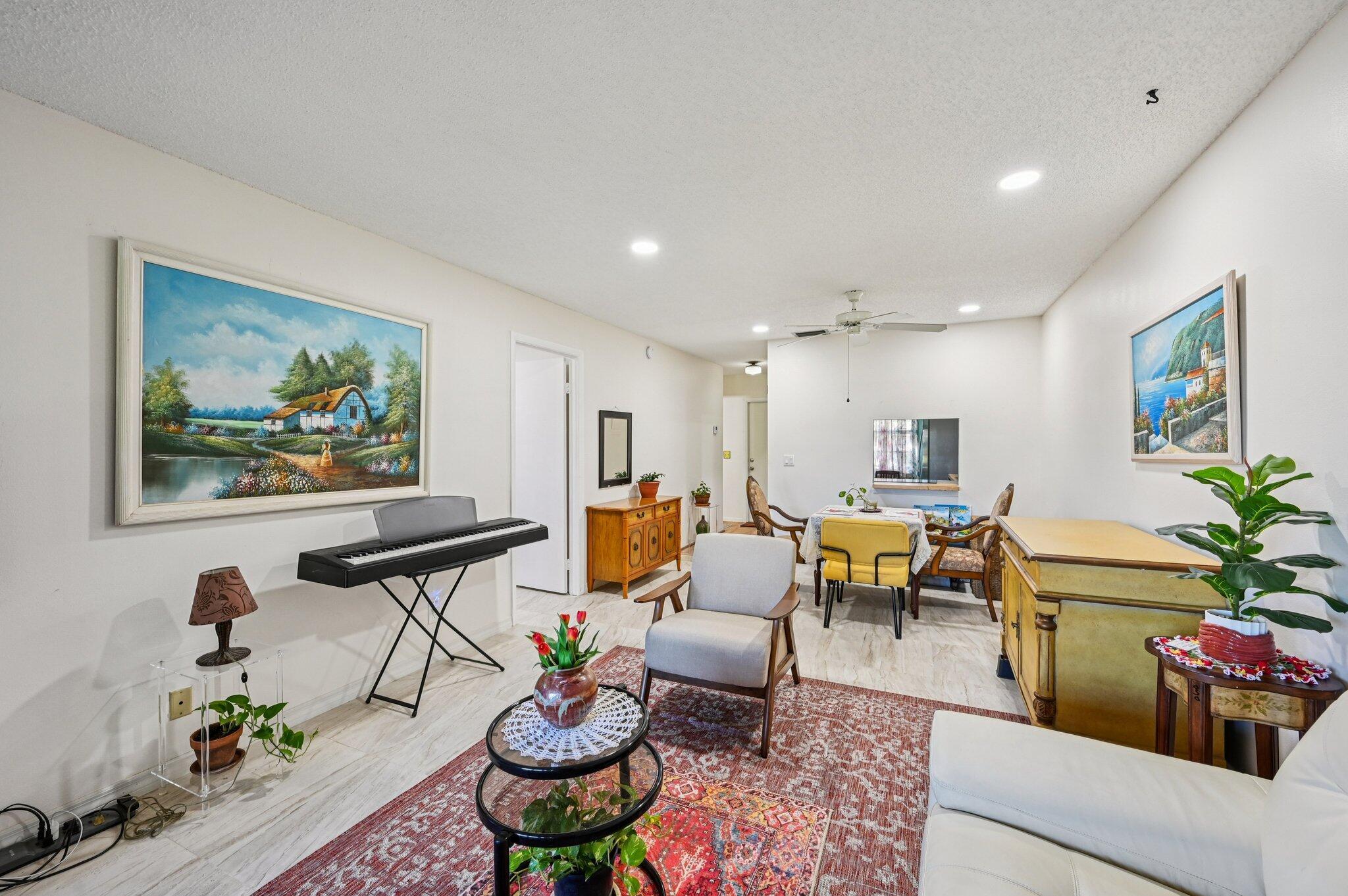 Golden Lakes Village Cond - Residential