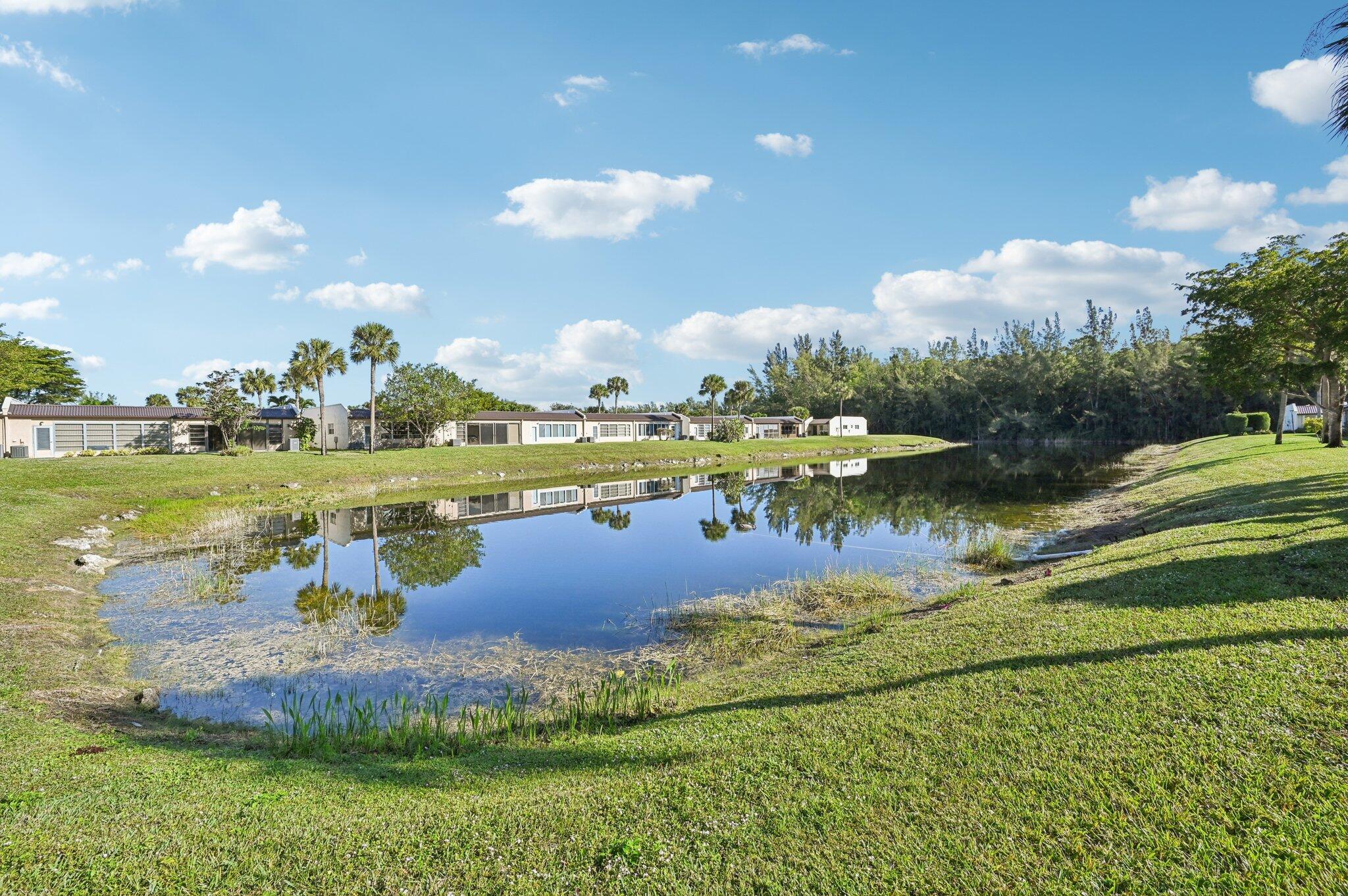 Golden Lakes Village Cond - Residential