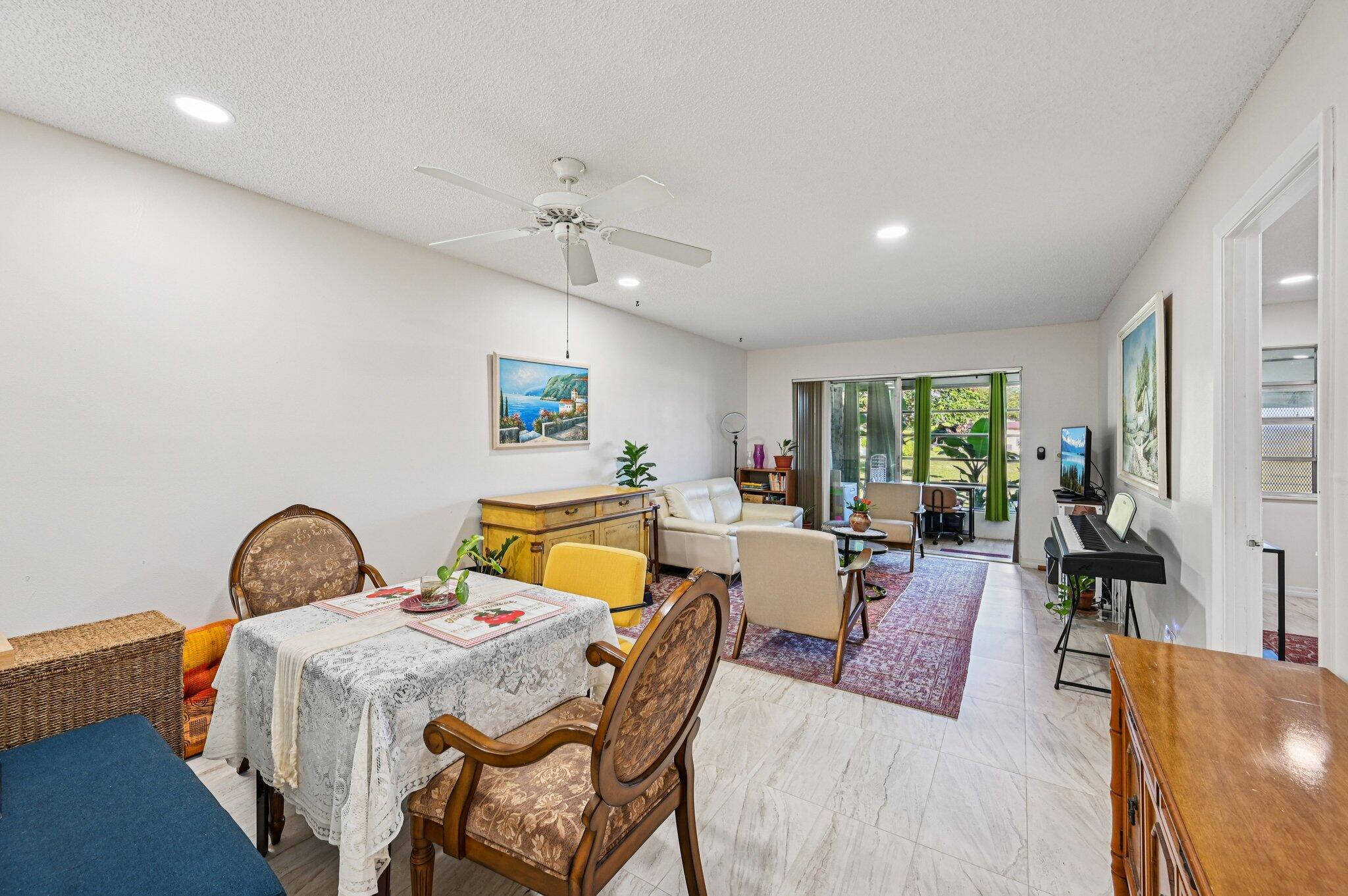 Golden Lakes Village Cond - Residential