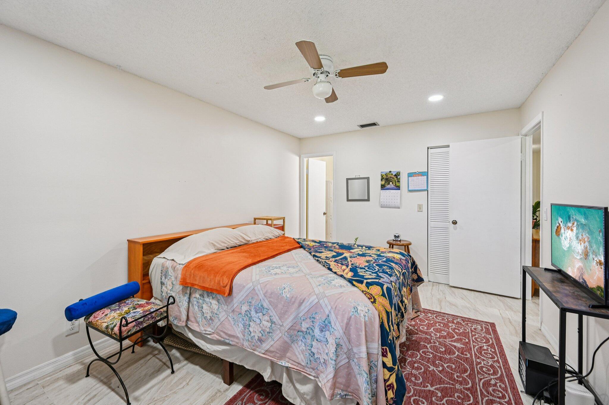 Golden Lakes Village Cond - Residential